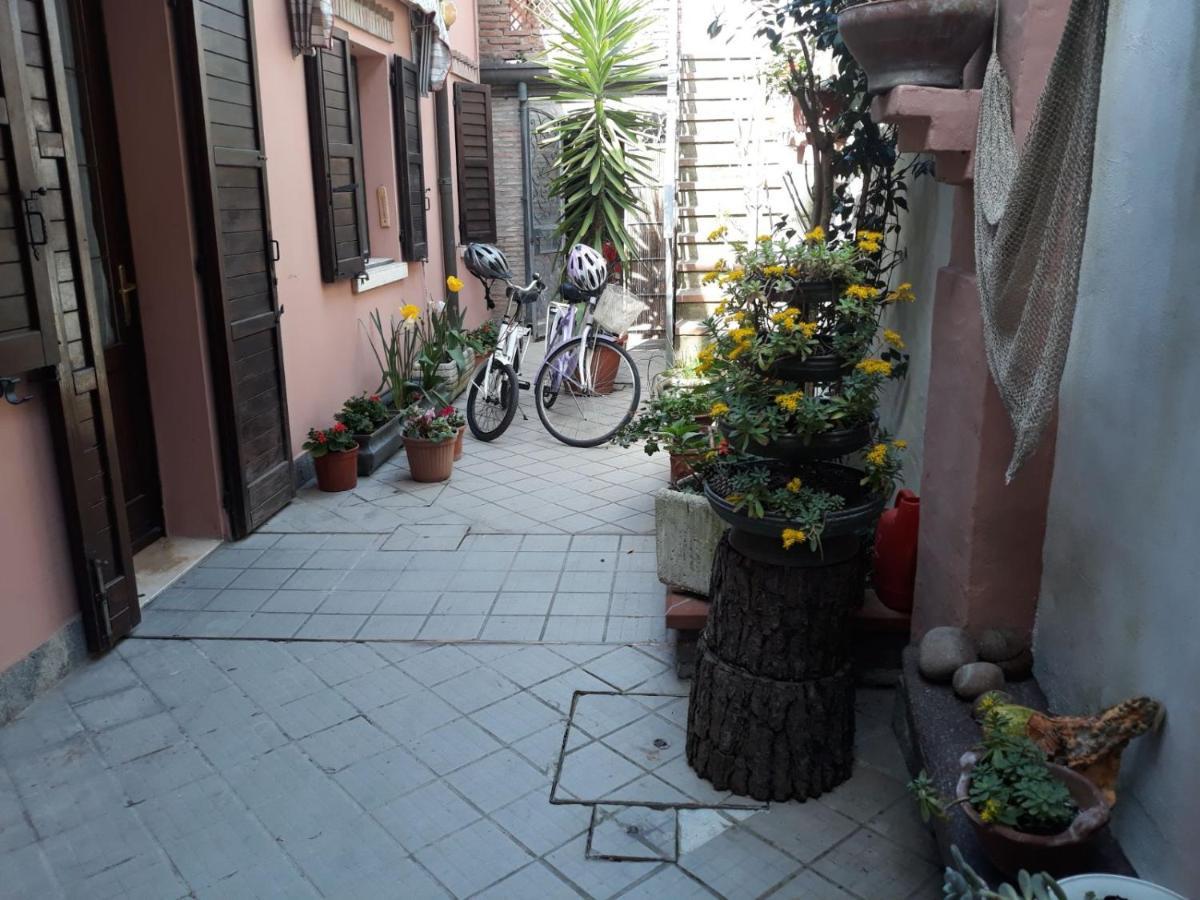 Porta Del Carmine Bed and Breakfast Comacchio Exteriör bild